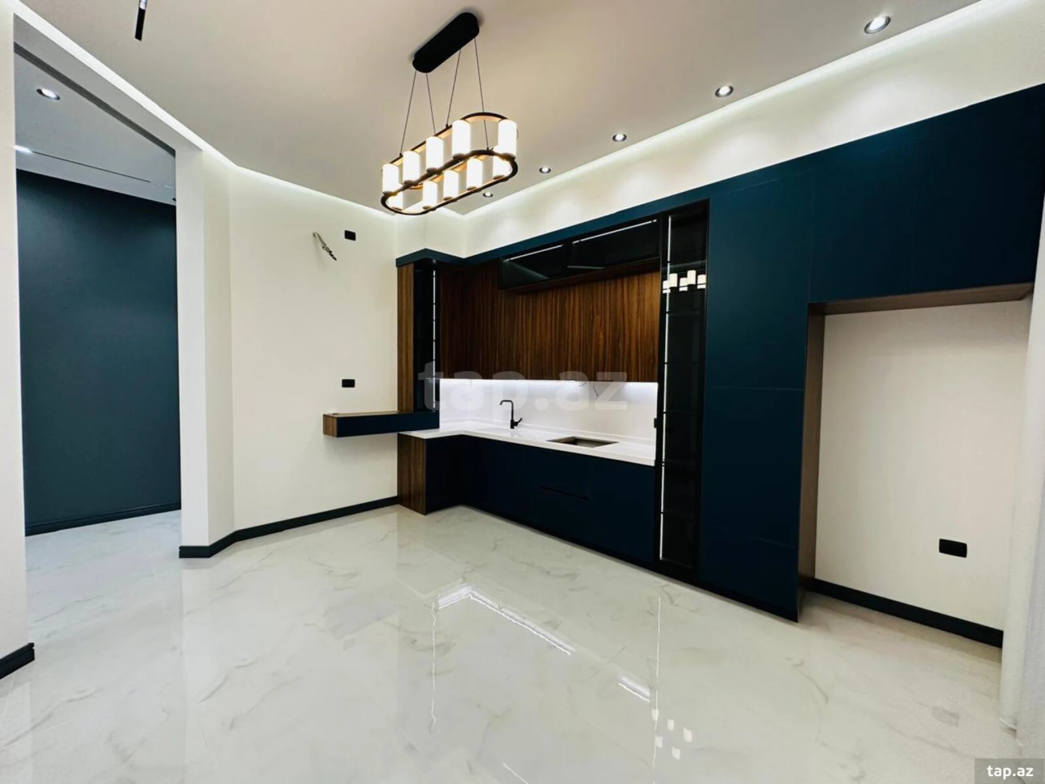 Satılır 5 otaqlı həyət evi