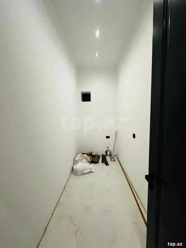 Satılır 5 otaqlı həyət evi