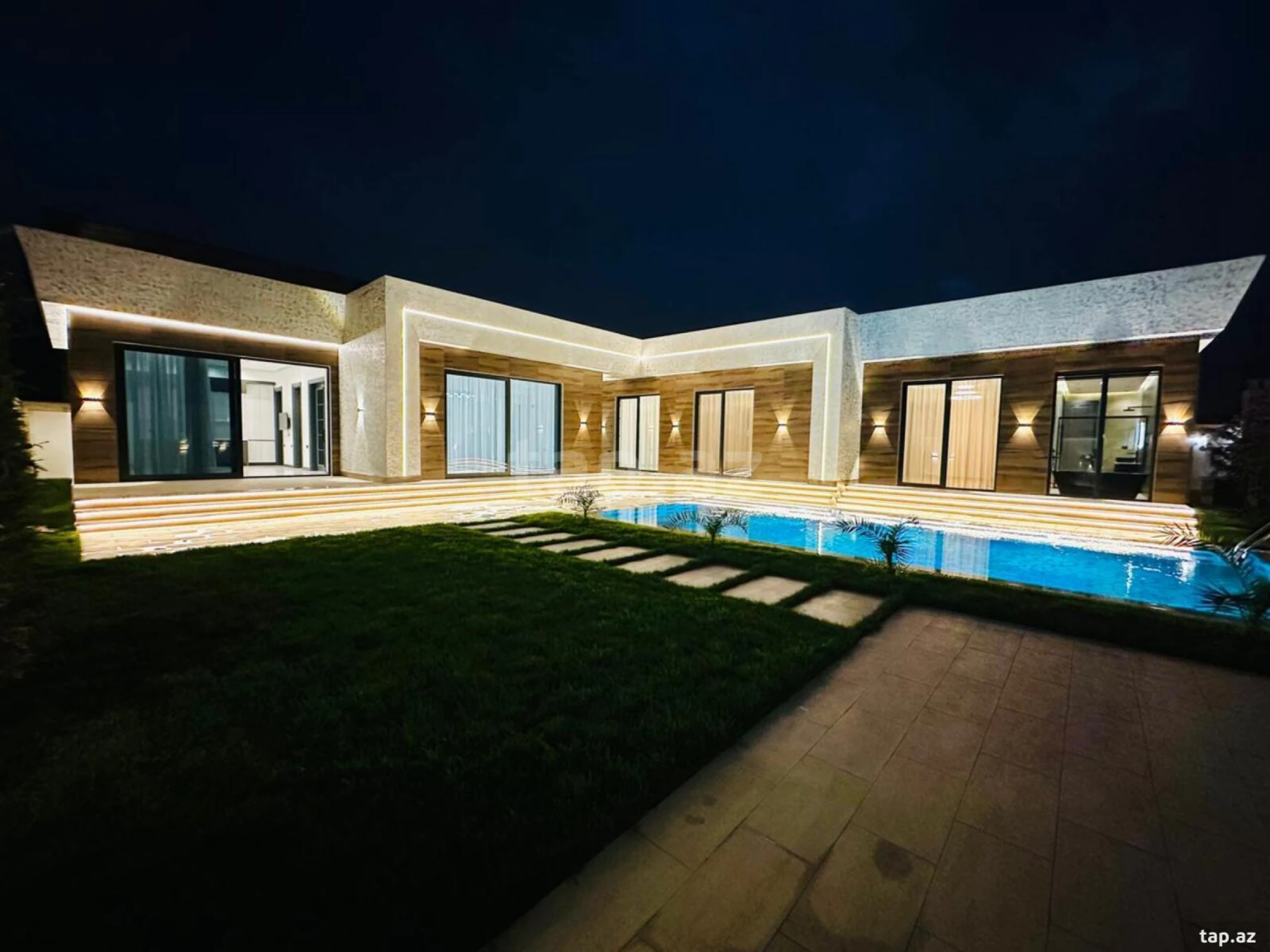 Satılır 5 otaqlı həyət evi