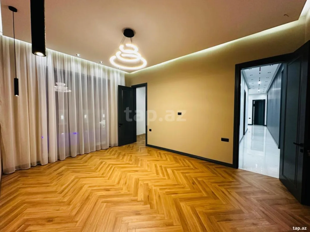 Satılır 5 otaqlı həyət evi