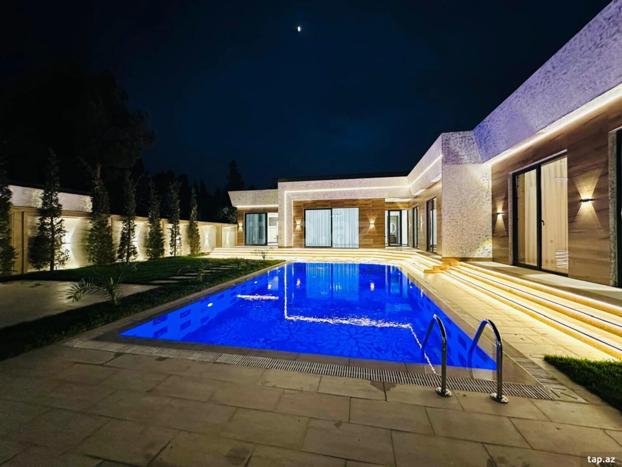 Satılır 5 otaqlı həyət evi