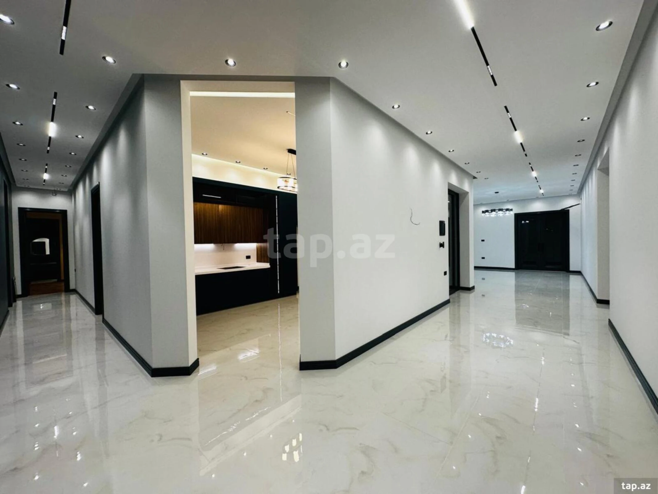 Satılır 5 otaqlı həyət evi