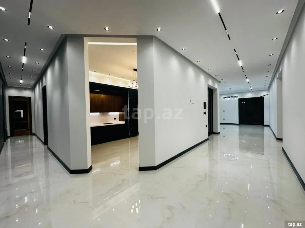 Satılır 5 otaqlı həyət evi