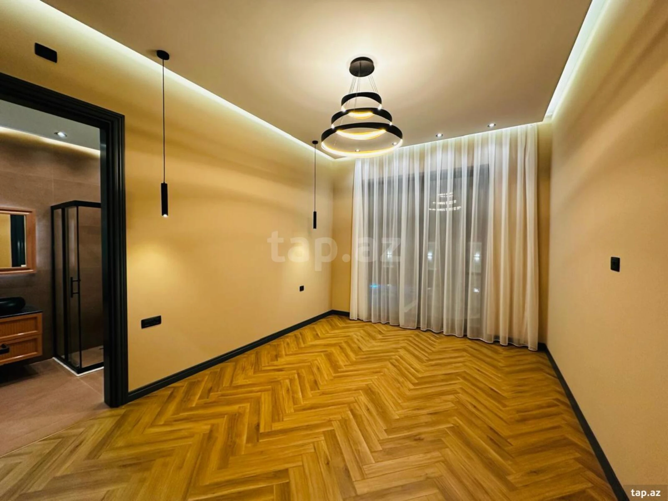 Satılır 5 otaqlı həyət evi