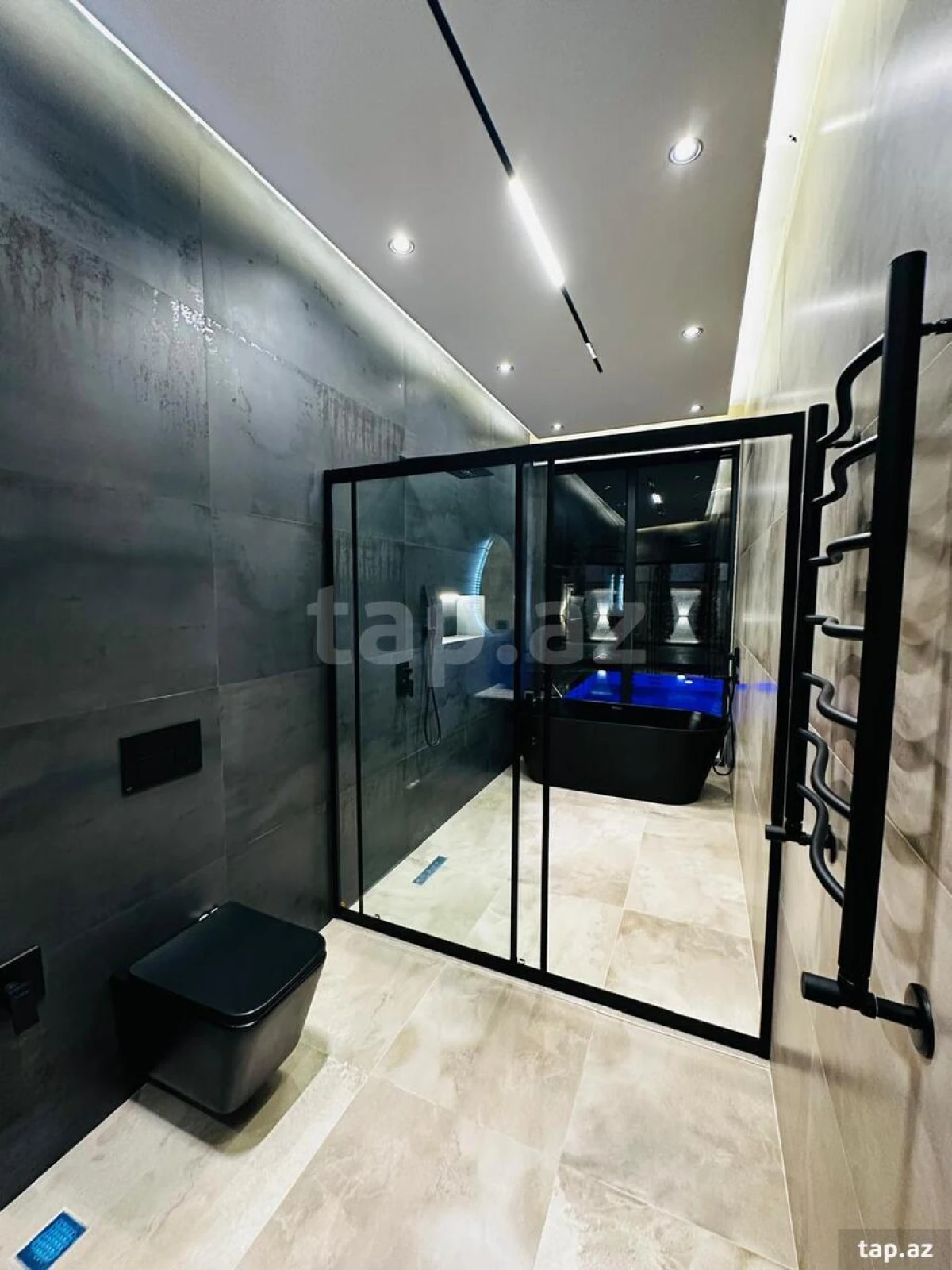 Satılır 5 otaqlı həyət evi