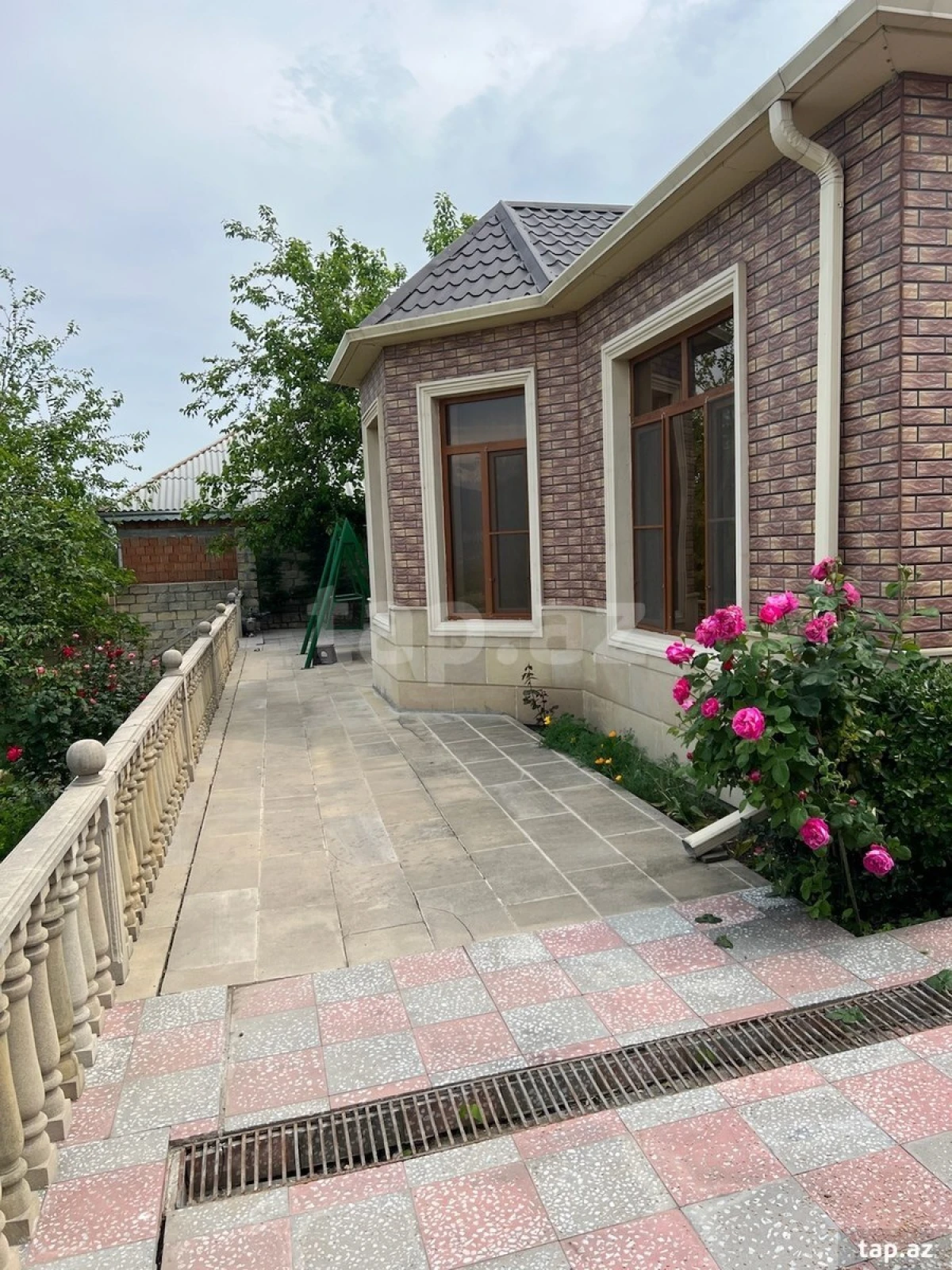 Satılır 3 otaqlı həyət evi