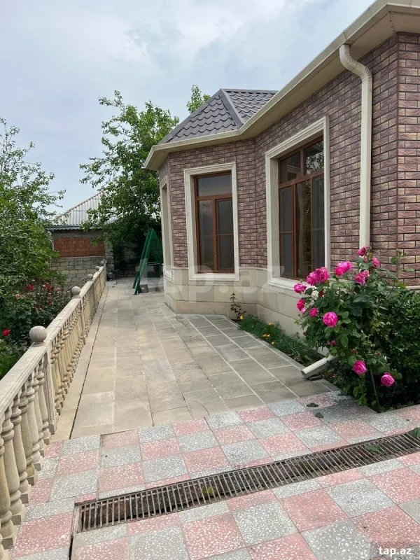 Satılır 3 otaqlı həyət evi