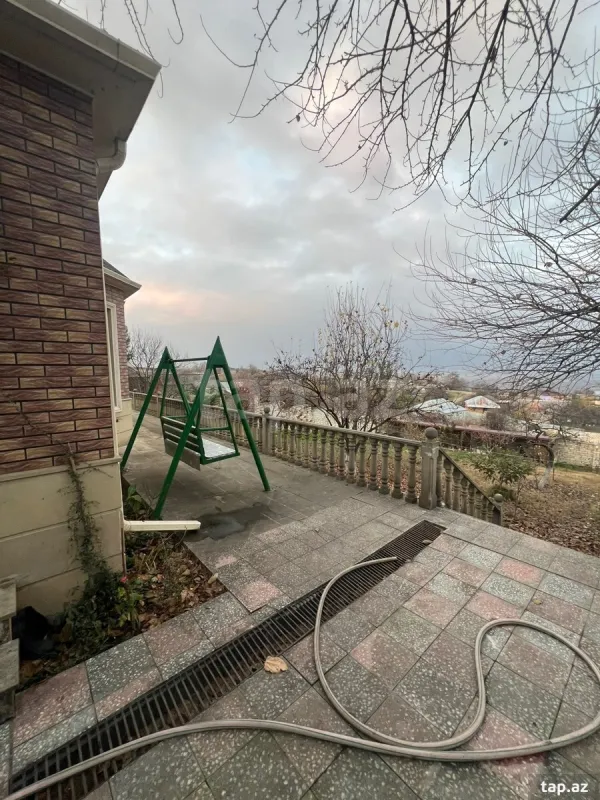 Satılır 3 otaqlı həyət evi