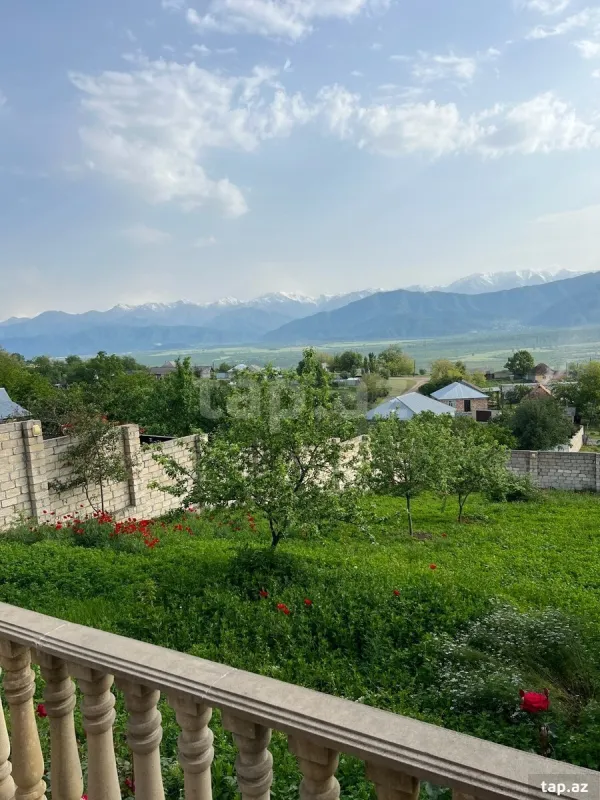 Satılır 3 otaqlı həyət evi