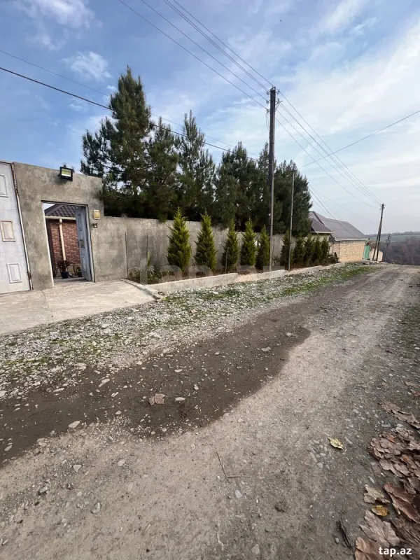 Satılır 3 otaqlı həyət evi