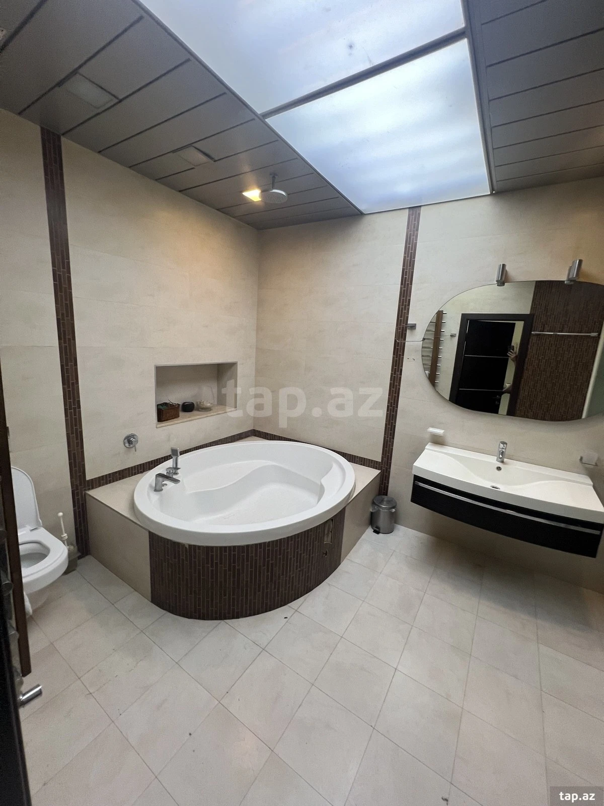 Kirayə verilir 2 otaqlı yeni tikili 95 m²