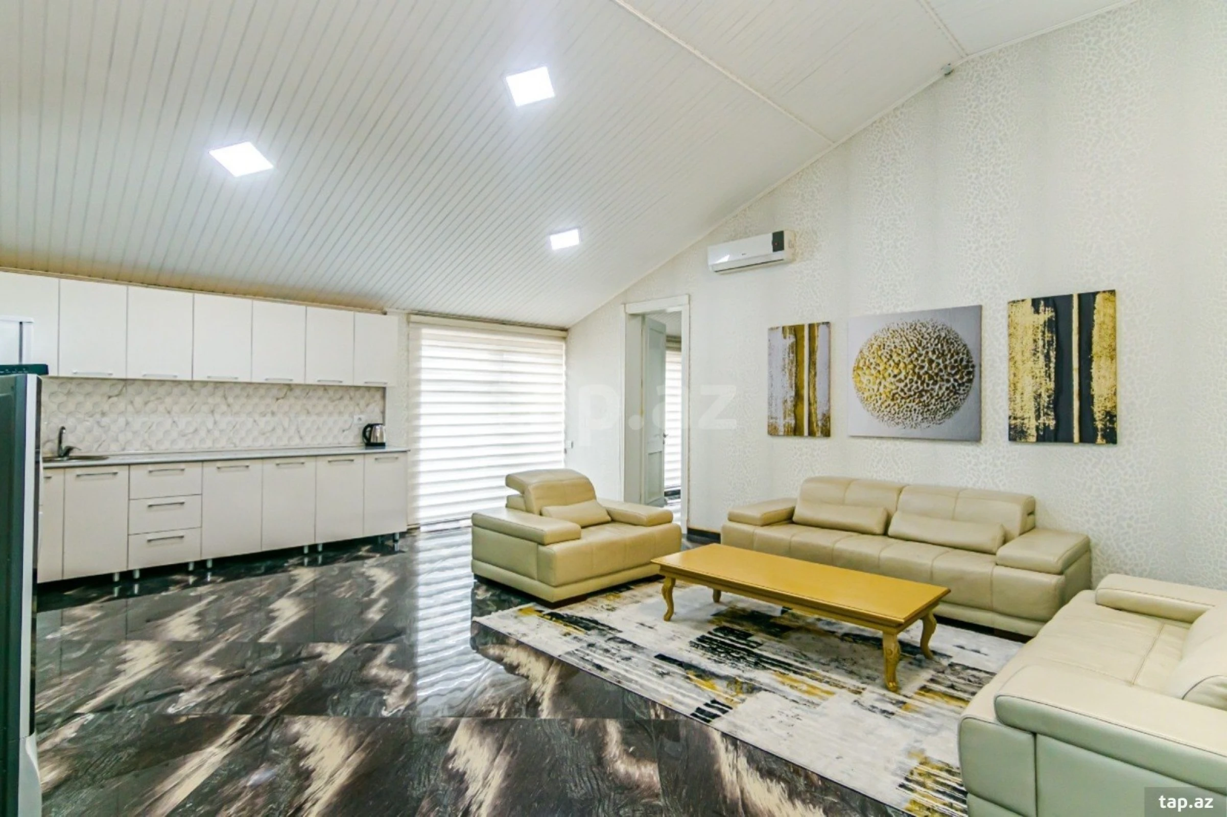 Kirayə verilir 2 otaqlı yeni tikili 107 m²