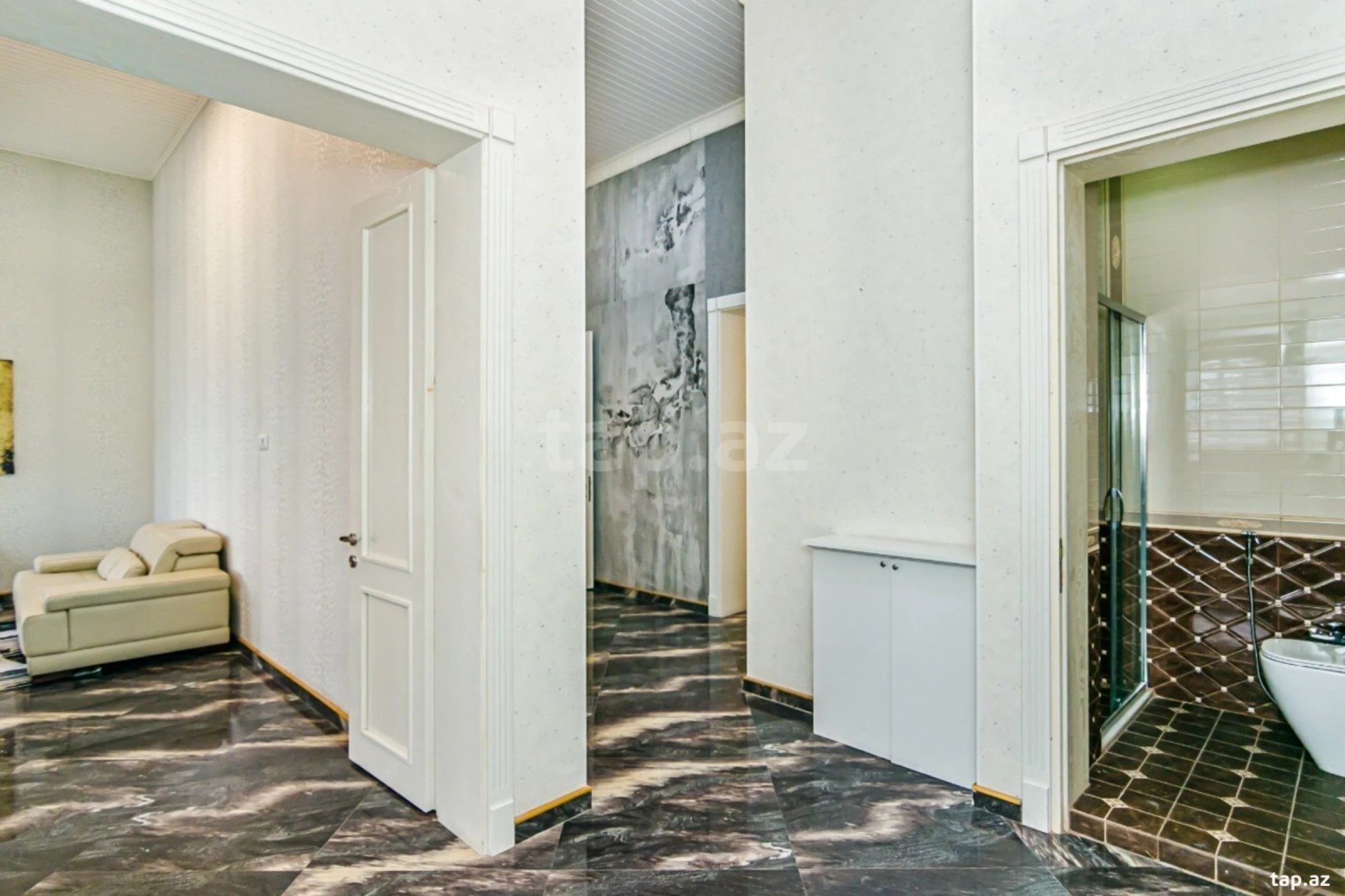 Kirayə verilir 2 otaqlı yeni tikili 107 m²