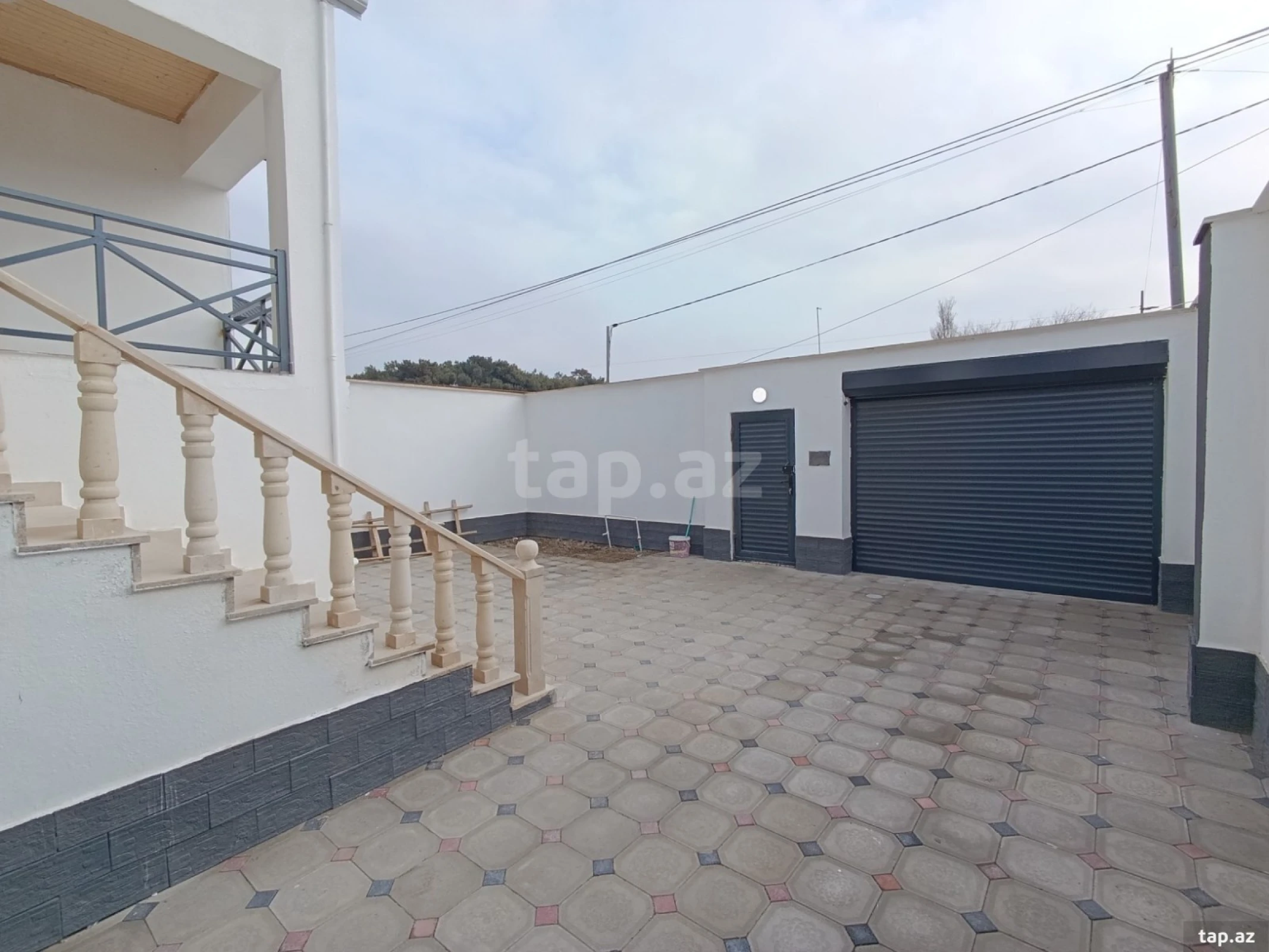 Satılır 4 otaqlı həyət evi