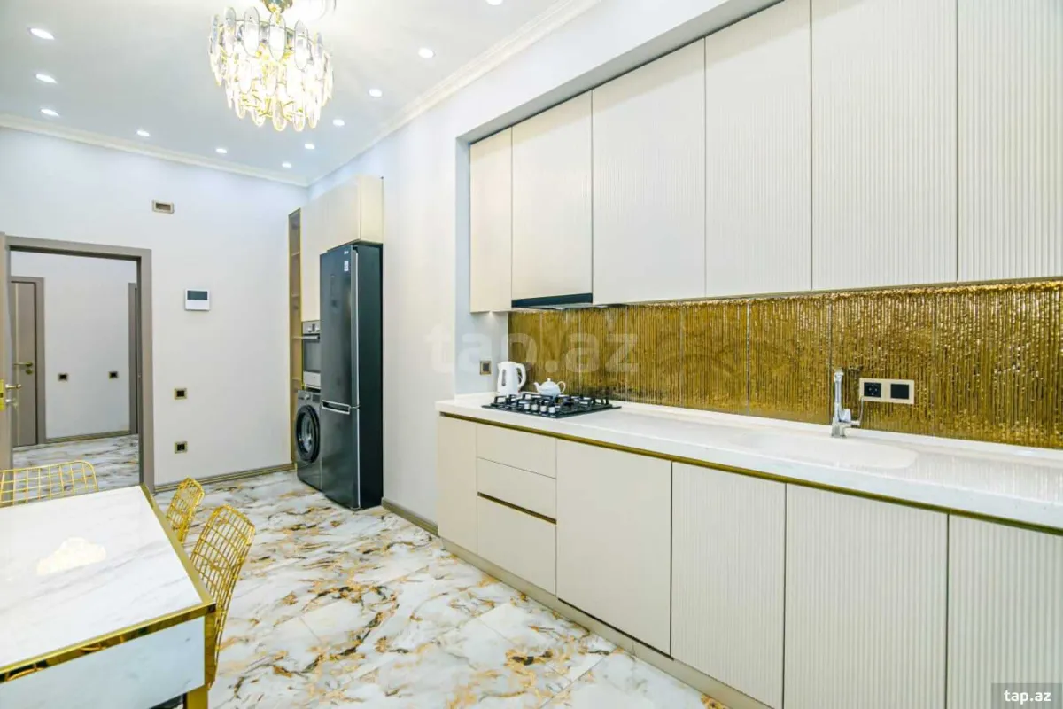 Kirayə verilir 2 otaqlı yeni tikili 104 m²