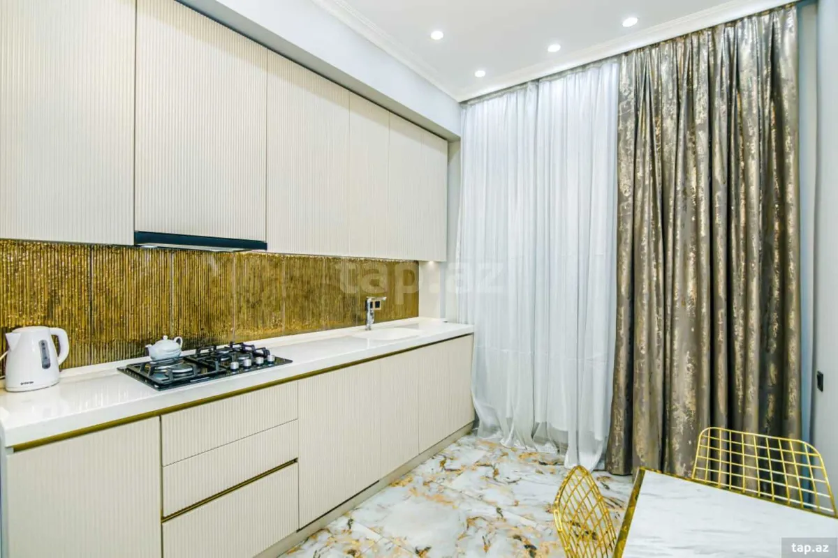 Kirayə verilir 2 otaqlı yeni tikili 104 m²