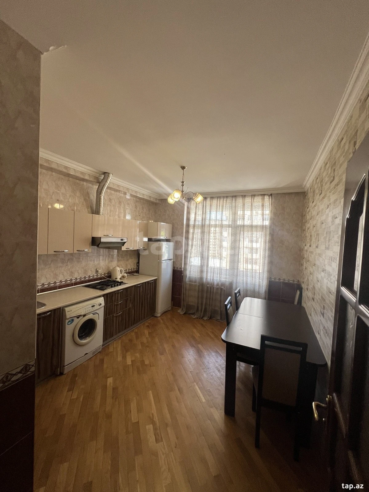 Kirayə verilir 2 otaqlı yeni tikili 85 m²