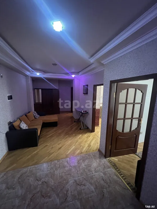 Kirayə verilir 2 otaqlı yeni tikili 85 m²