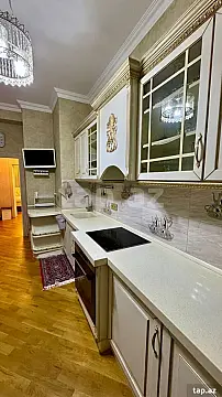 Kirayə verilir 2 otaqlı yeni tikili 106 m²