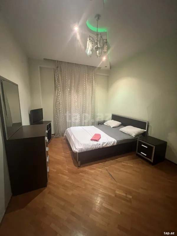 Kirayə verilir 2 otaqlı yeni tikili 85 m²