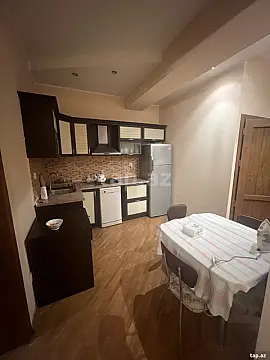 Kirayə verilir 2 otaqlı yeni tikili 85 m²