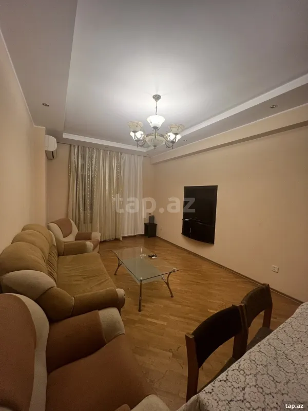 Kirayə verilir 2 otaqlı yeni tikili 85 m²