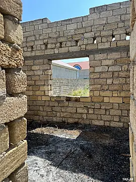 Satılır 8 otaqlı həyət evi