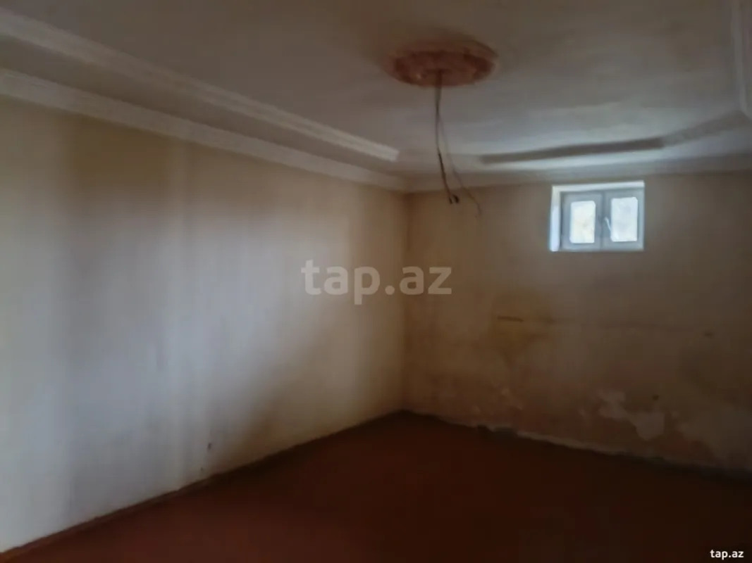 Satılır 4 otaqlı həyət evi