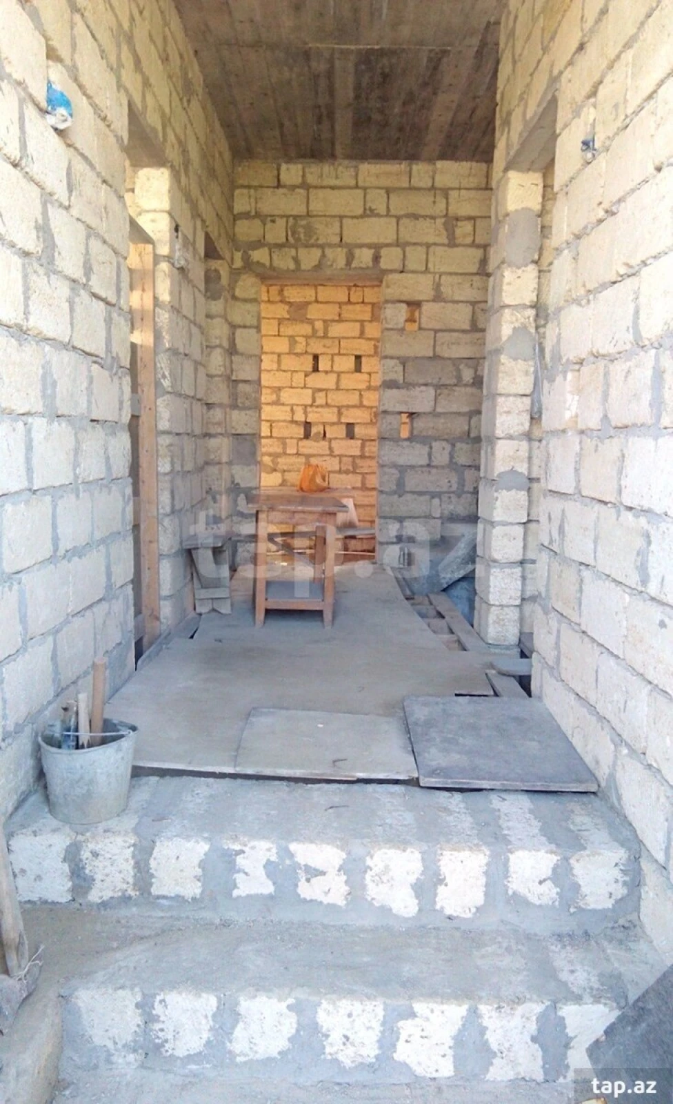 Satılır 6 otaqlı həyət evi