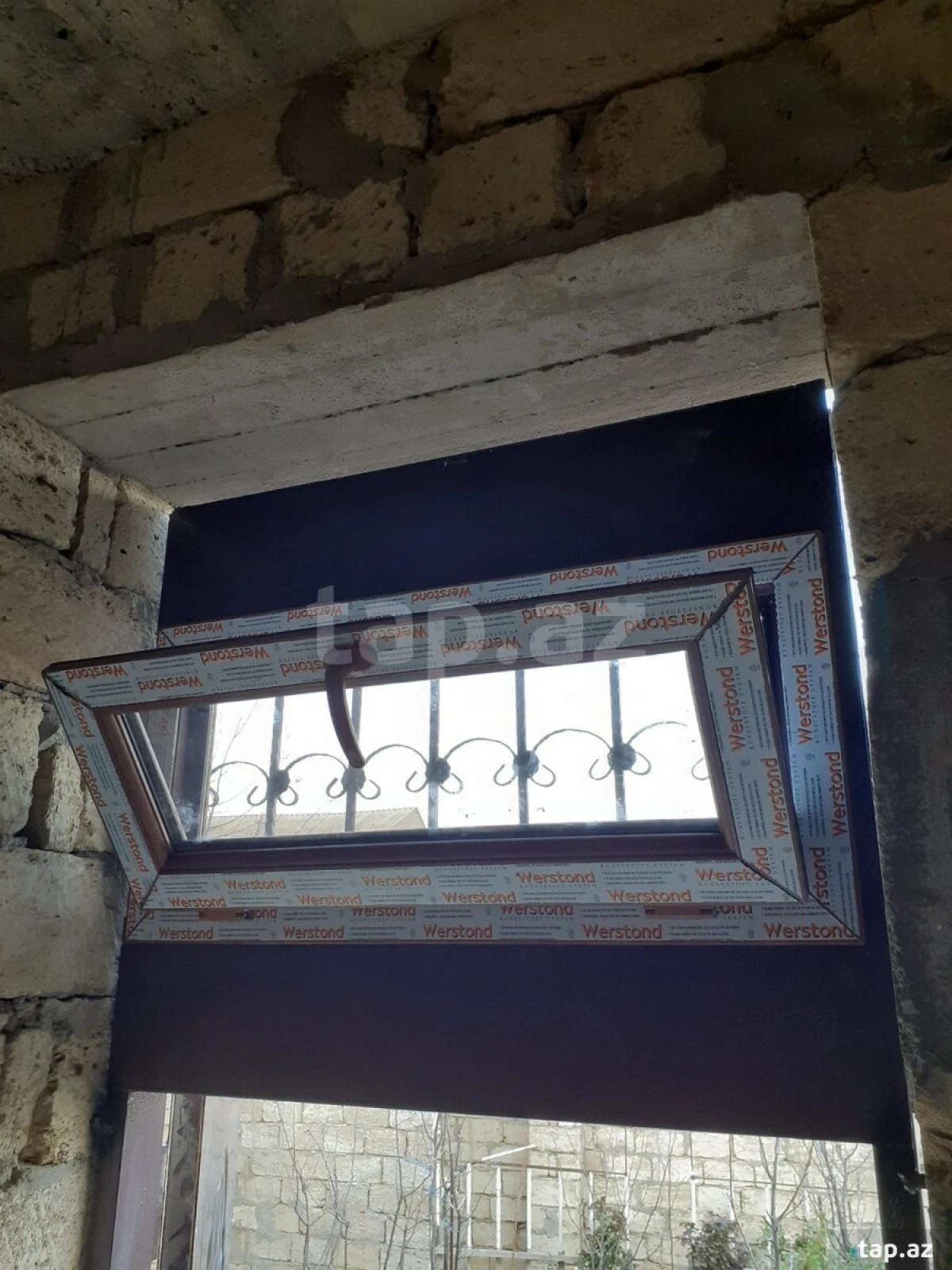 Satılır 6 otaqlı həyət evi