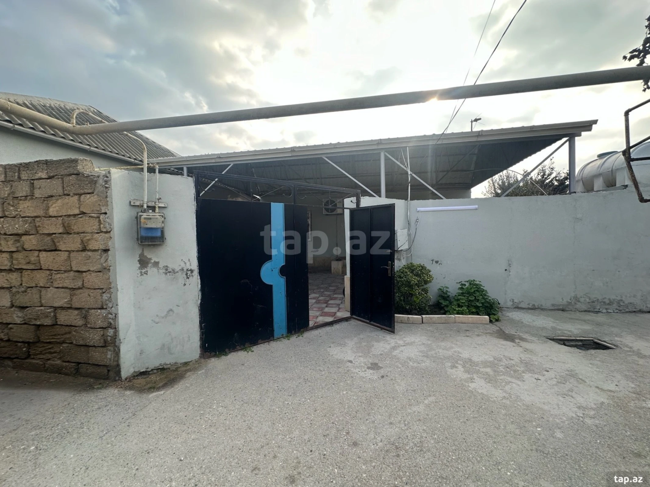 Satılır 3 otaqlı həyət evi