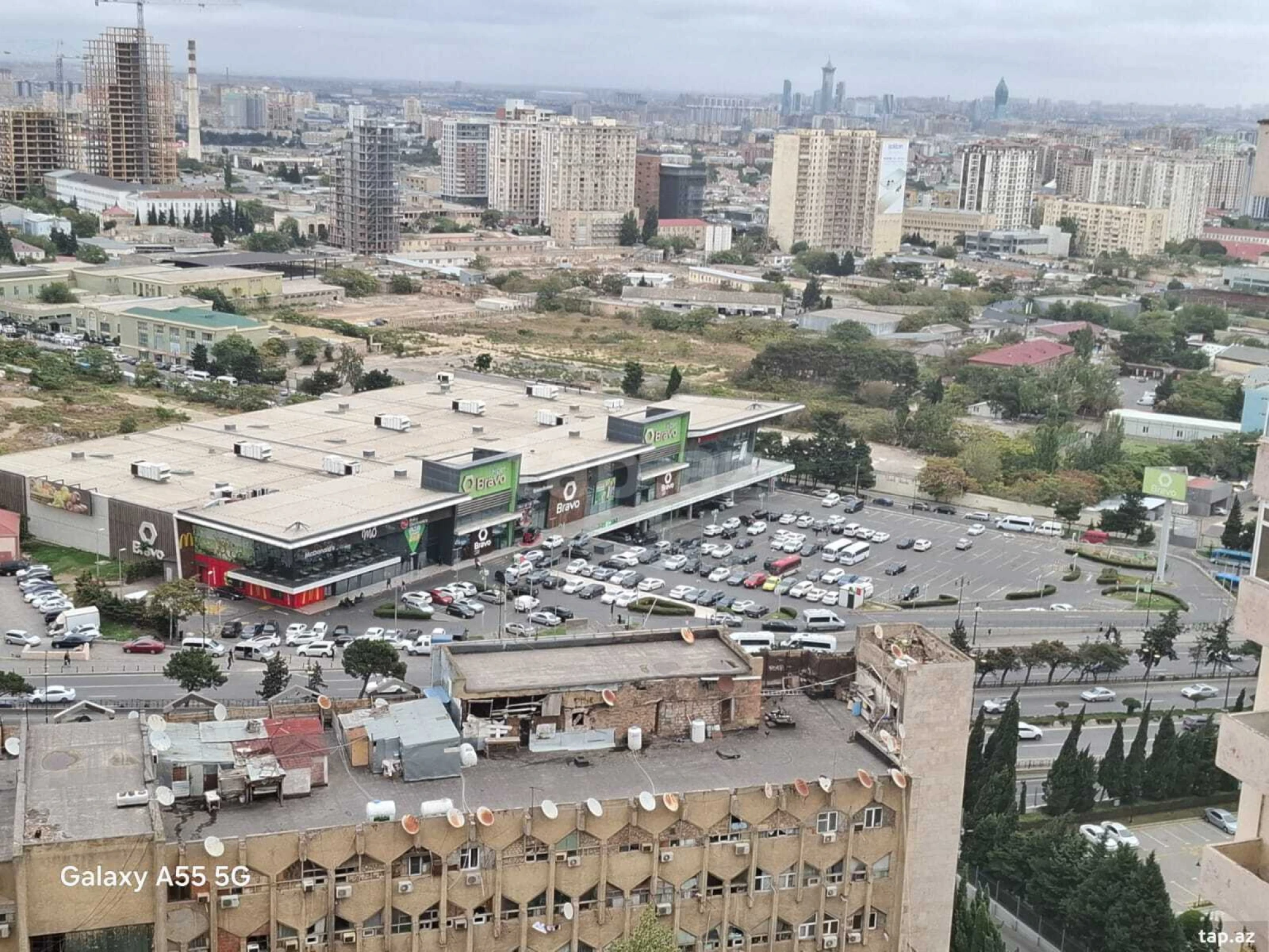 Satılır 2 otaqlı yeni tikili 70 m²