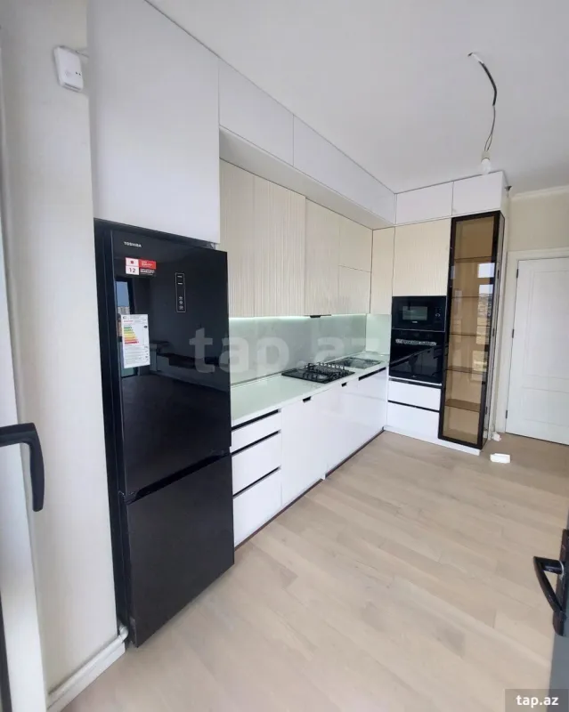 Satılır 3 otaqlı yeni tikili 83 m²