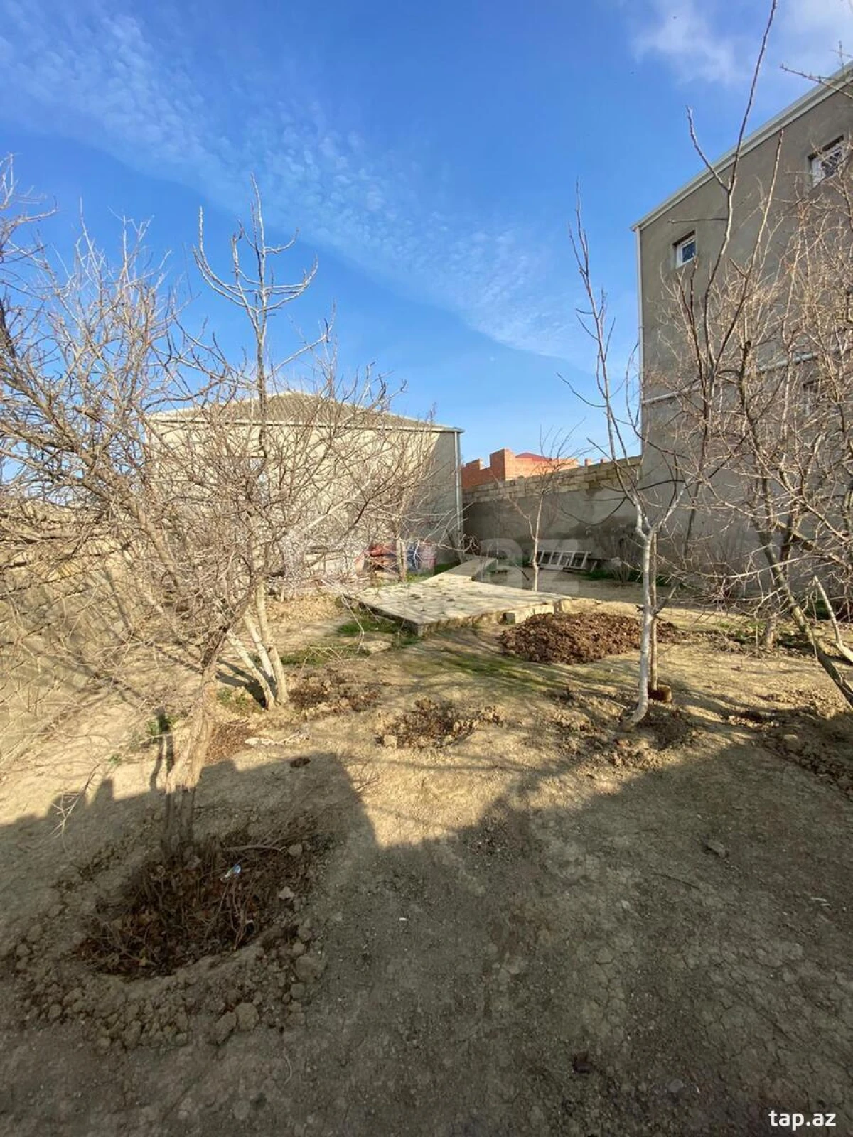 Satılır 3 otaqlı həyət evi