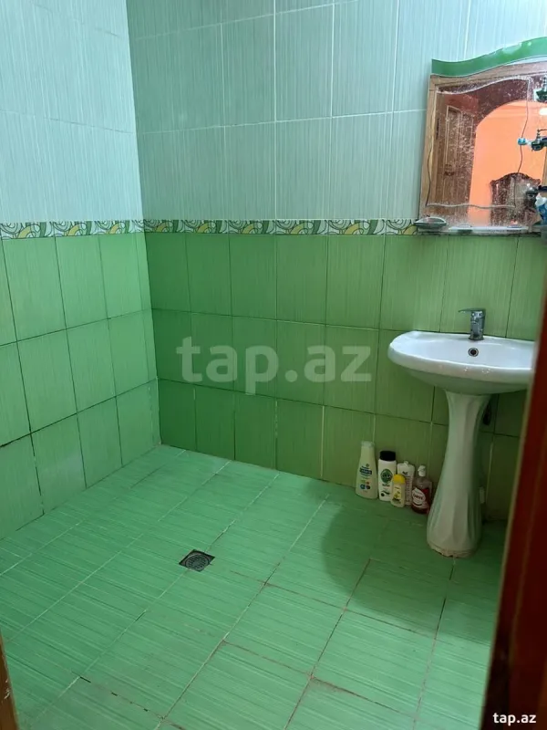 Kirayə verilir 3 otaqlı yeni tikili 105 m²