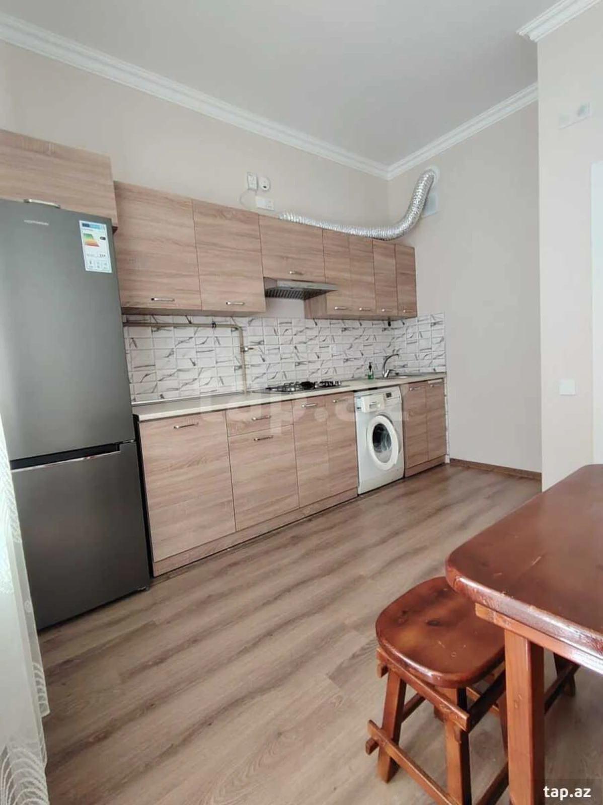 Kirayə verilir 4 otaqlı yeni tikili 110 m²