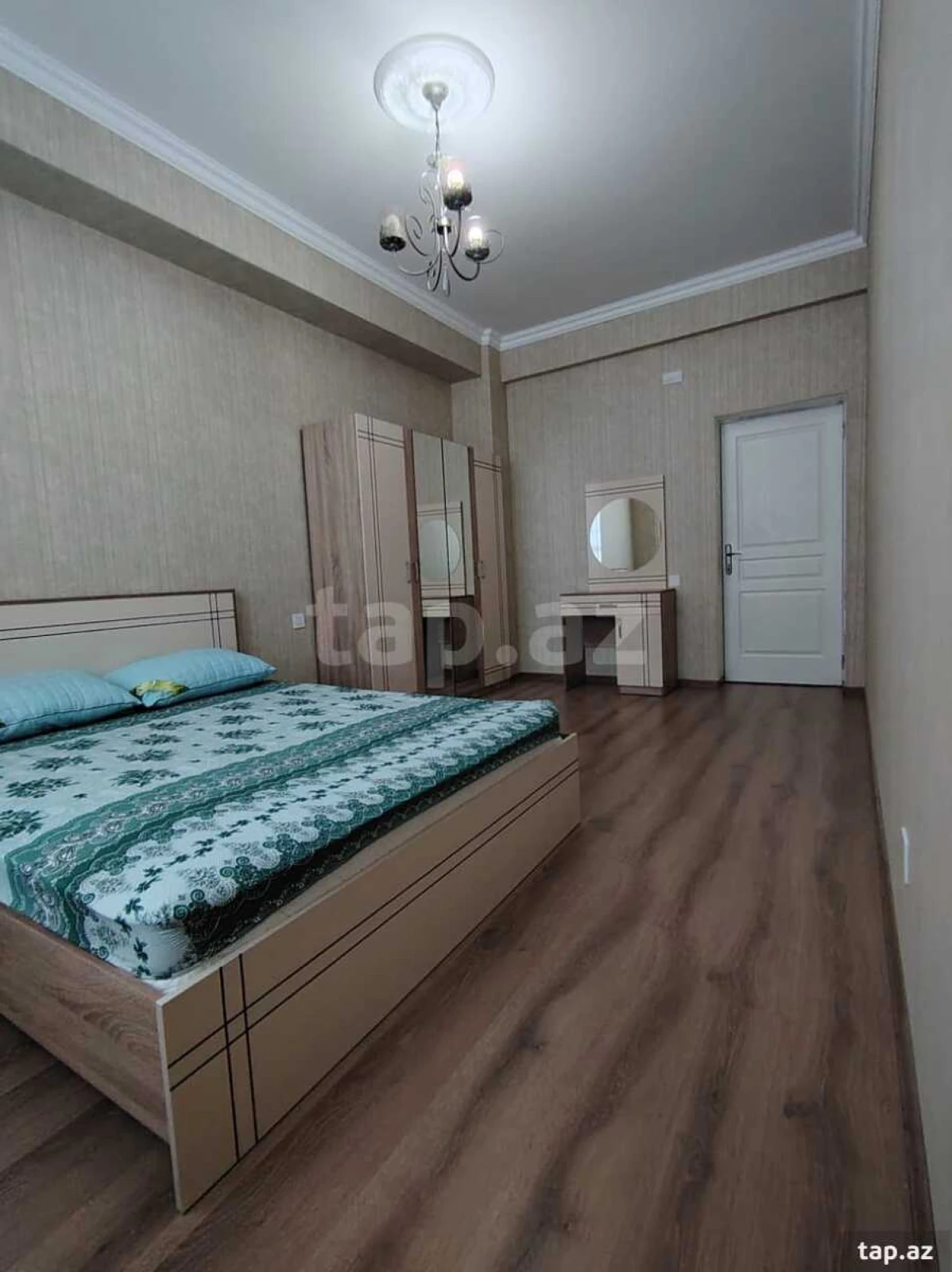 Kirayə verilir 4 otaqlı yeni tikili 110 m²
