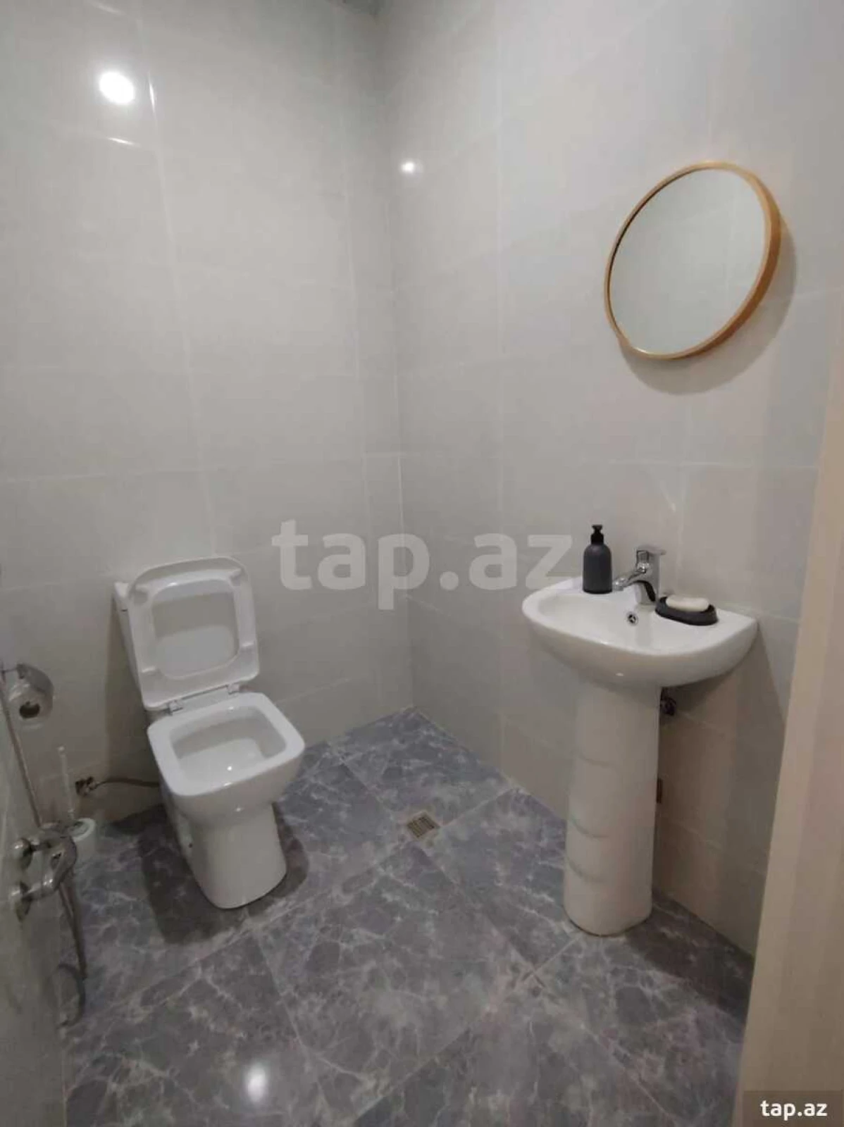 Kirayə verilir 4 otaqlı yeni tikili 110 m²