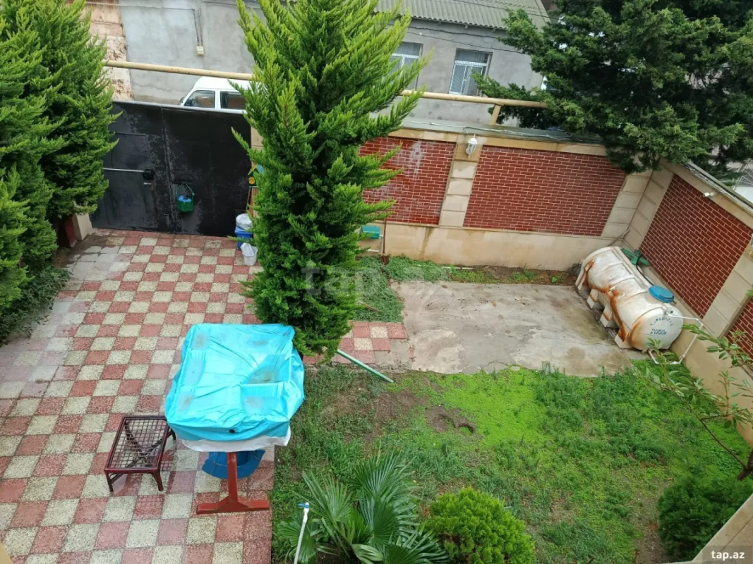 Satılır 4 otaqlı həyət evi 180 m²