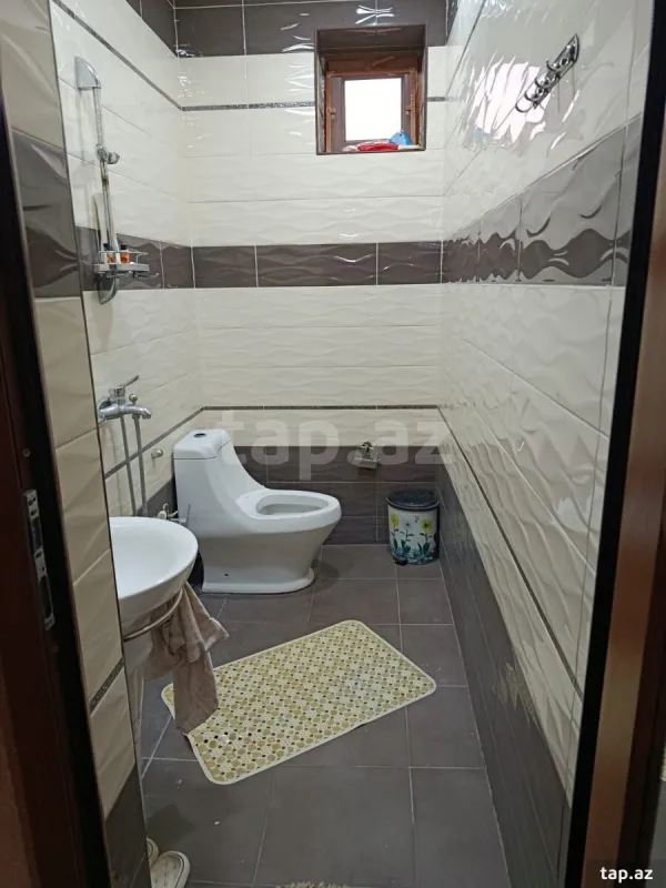 Satılır 4 otaqlı həyət evi 180 m²