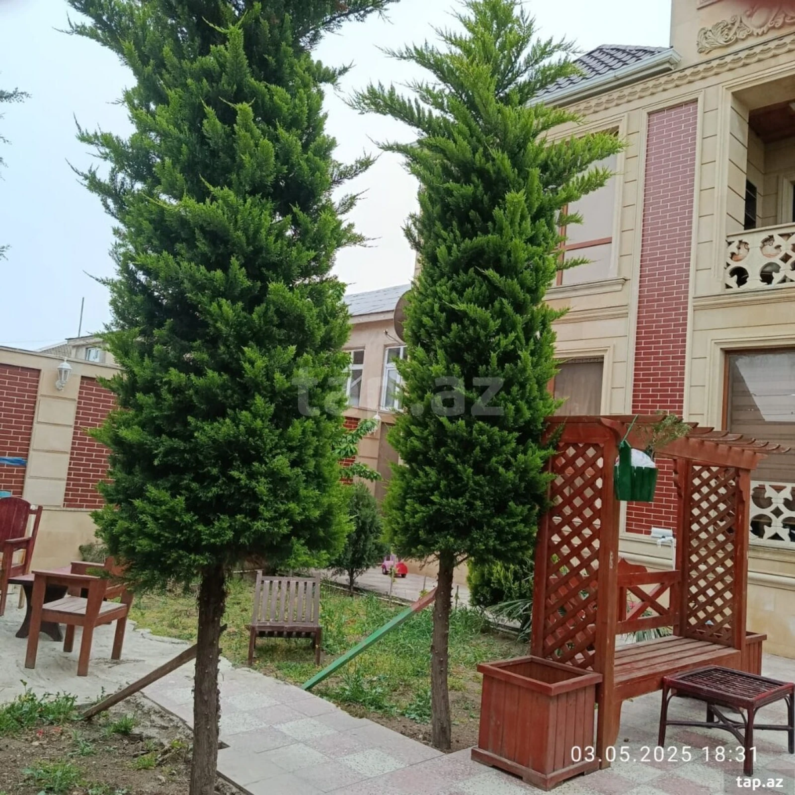 Satılır 4 otaqlı həyət evi 180 m²