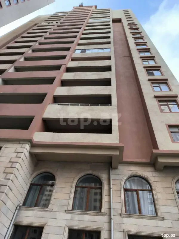 Satılır 4 otaqlı yeni tikili 186 m²