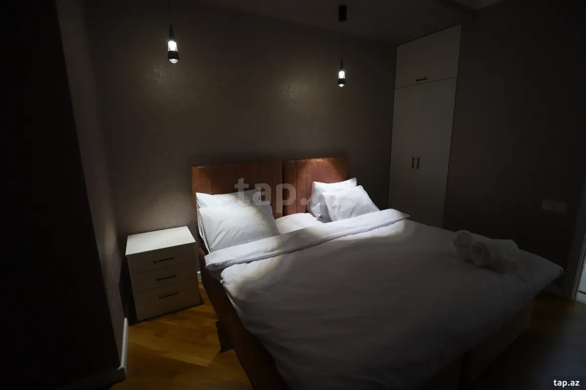 Kirayə verilir 3 otaqlı yeni tikili 130 m²