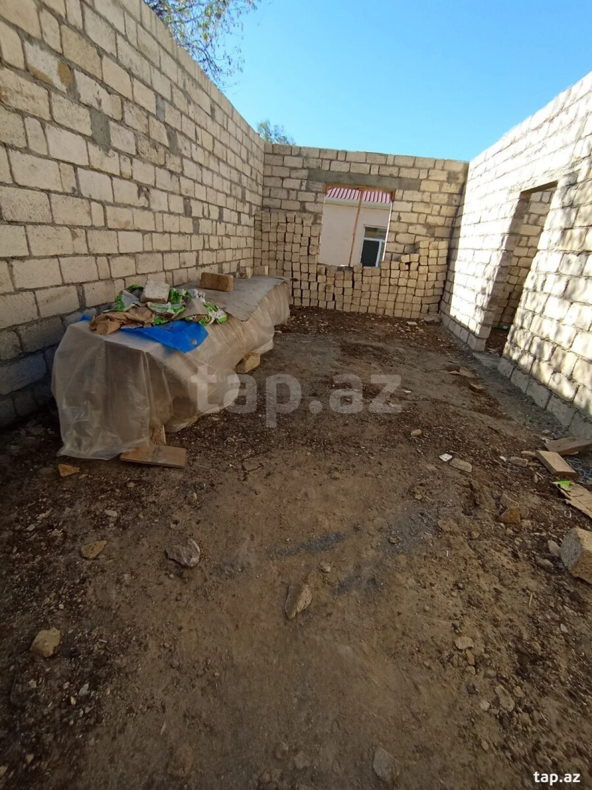 Satılır 3 otaqlı həyət evi