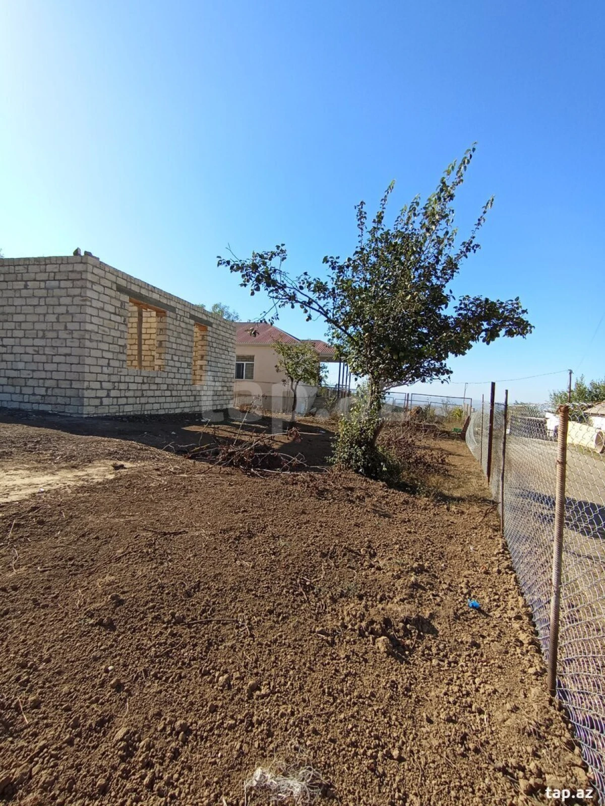 Satılır 3 otaqlı həyət evi