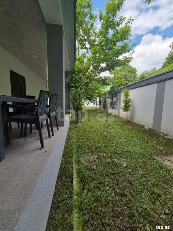 Kirayə verilir 4 otaqlı həyət evi