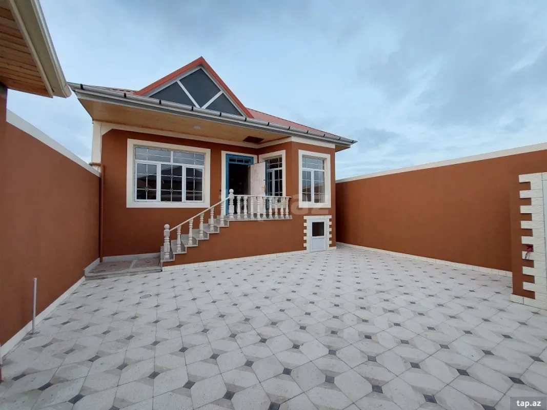 Satılır 3 otaqlı həyət evi