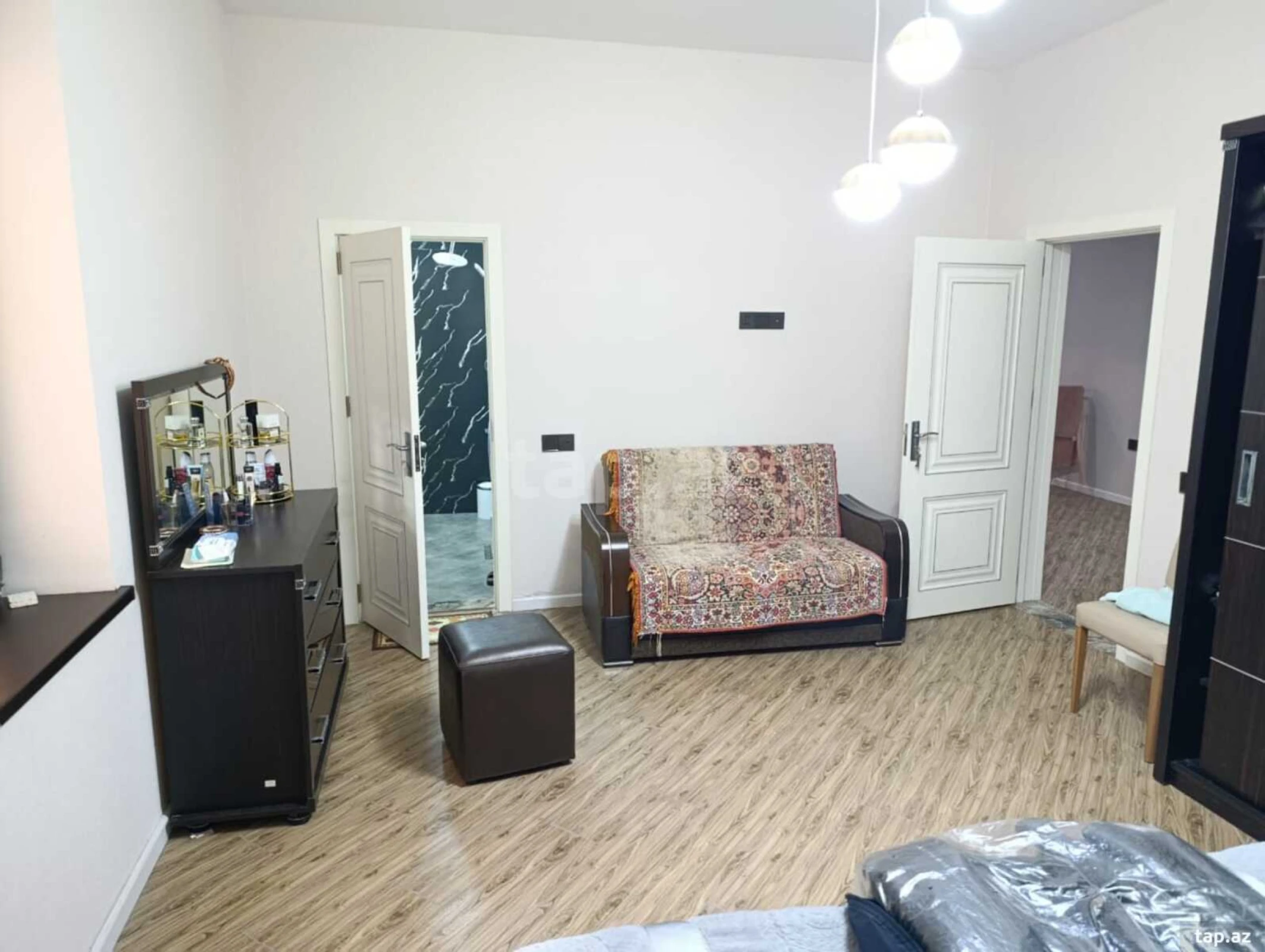 Satılır 5 otaqlı həyət evi 130 m²