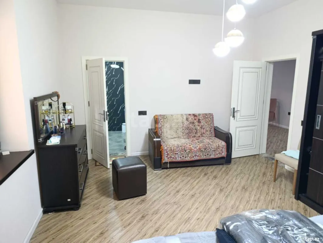 Satılır 5 otaqlı həyət evi 130 m²