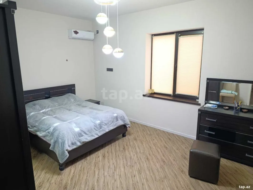 Satılır 5 otaqlı həyət evi 130 m²